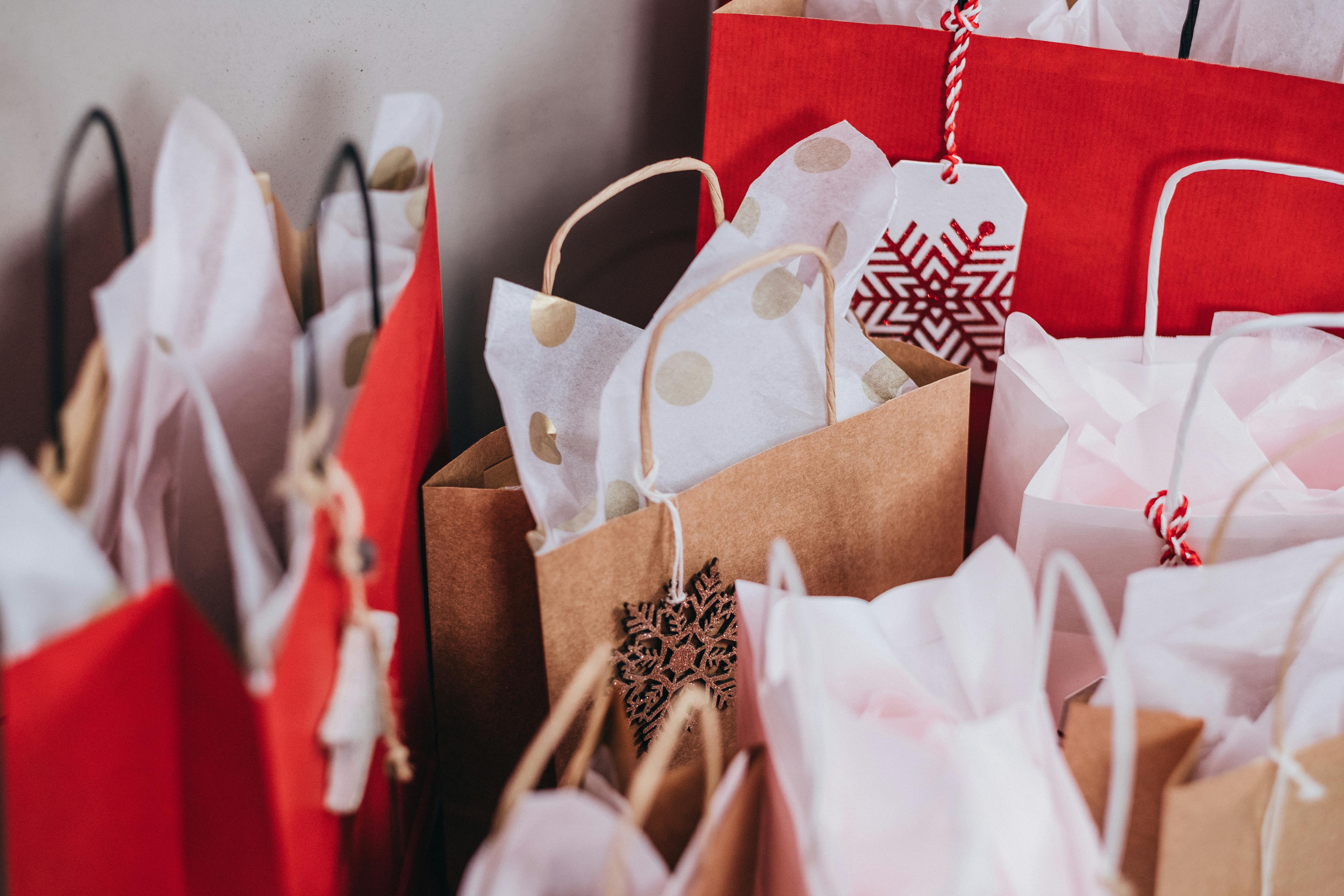 Holiday Inventory Management Tips for Resale Success